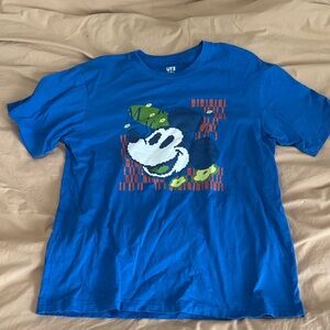 uniqlo blue mickey disney unisex graphic tee shirt M